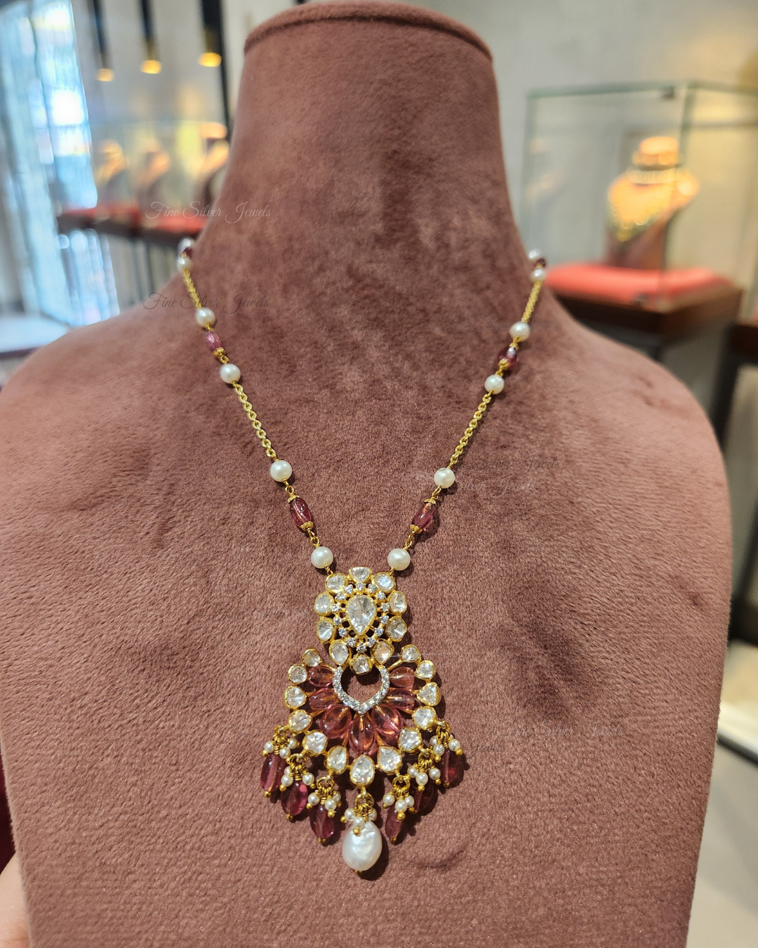 925 Silver Swarna Pendant Necklace