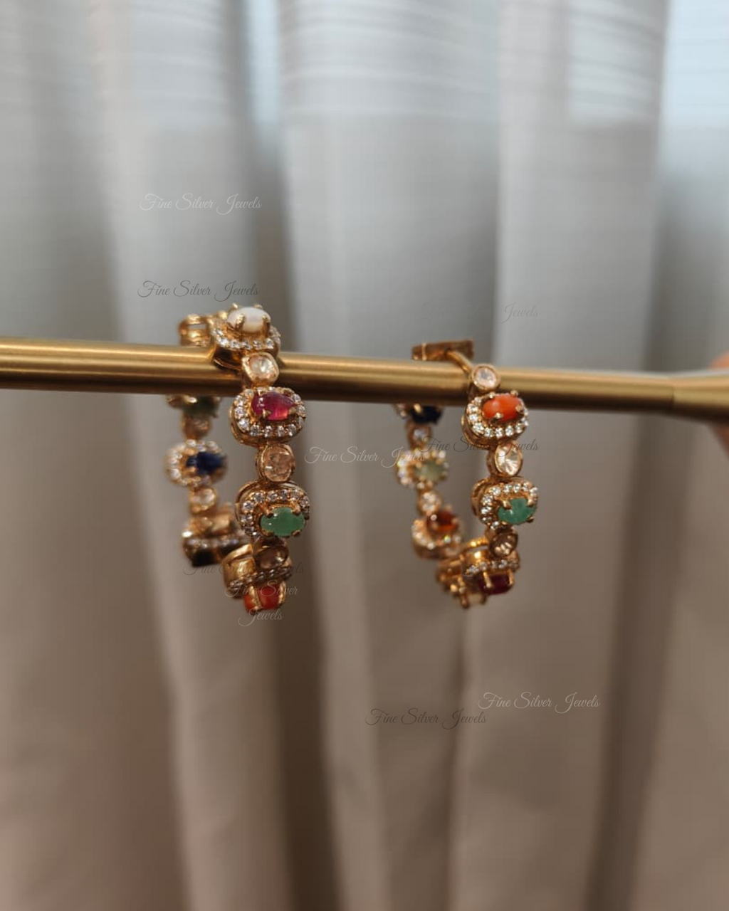 925 Silver Navratan Round Pendant Set