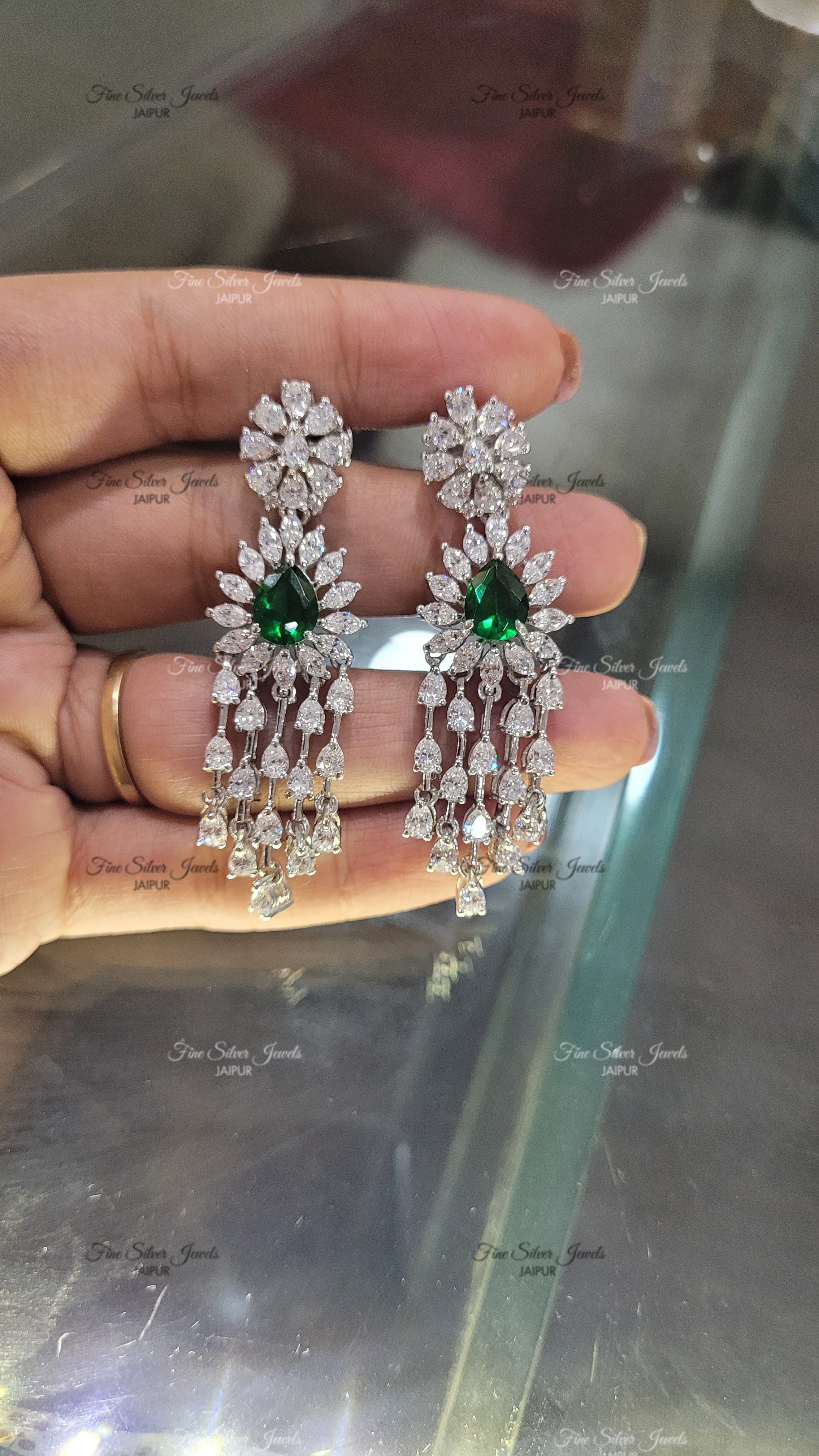 SWAROVSKI NECKLACE WITH GREEN RUSSIAN STONE finesilverjewels