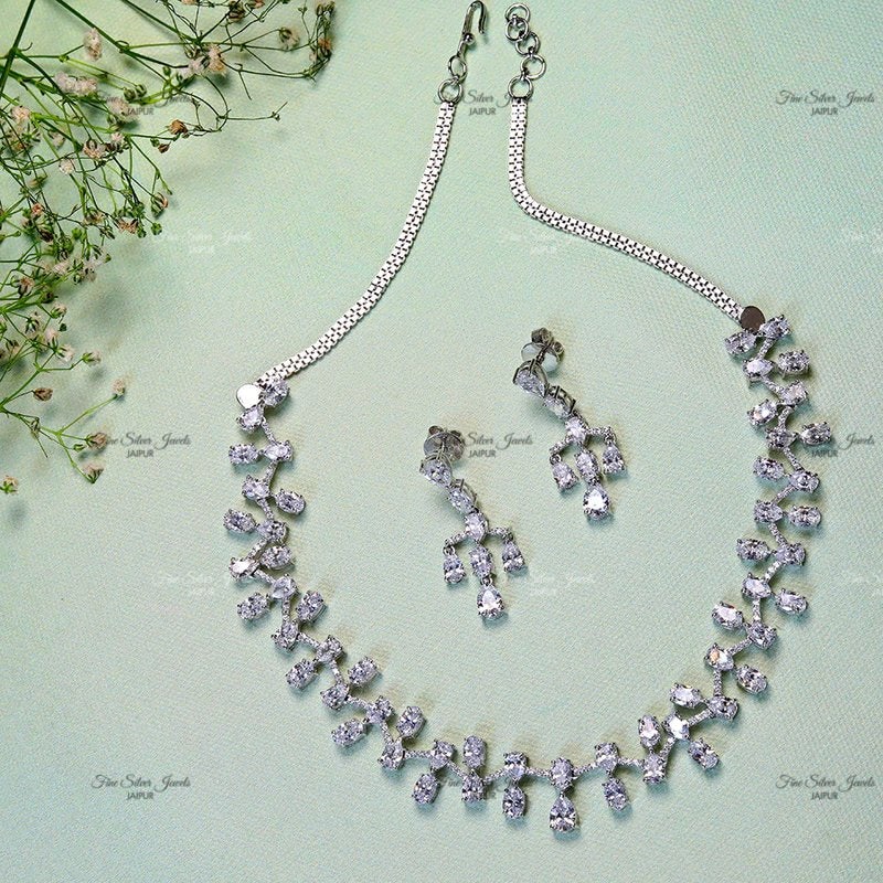 OVAL BEAUTIES NECKLACES finesilverjewels